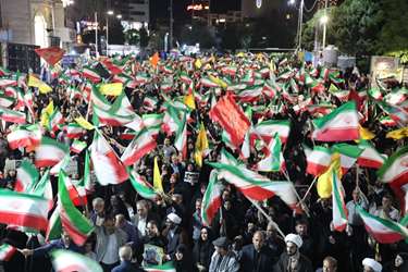 گزارش تصویری حضور دانشگاهیان کرمان در میدان کوثر به مناسبت دهه کرامت 